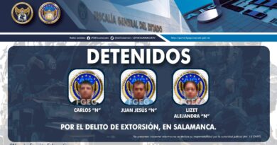Elementos de la Fiscalía de Guanajuato detienen a extorsionadores de comerciantes en Salamaca.