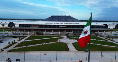 Gobierno federal pone en operacion el Aeropuerto Felipe Carrillo Puerto en Tulum.