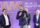 Gobernador de Guanajuato entrega reconocimientos para clausurar trabajos del Día de laMentefactura.