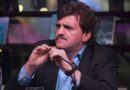 Enrique Serna agradece a la UG premio «Jorge Ibargüengoitia» y muestra orgullo por sus novelas históricas.