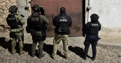 Capturan a presuntos extorsionadores en operativo implementado en San Luis de la Paz.