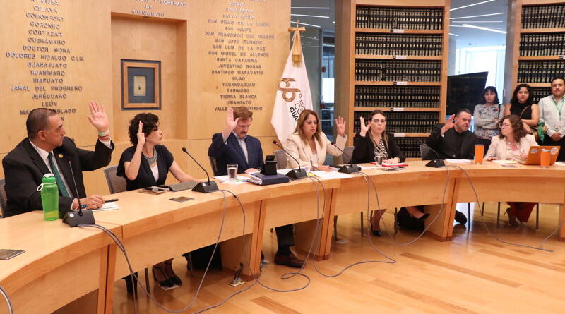 Rechazan en el Congreso de Guanajuato despenalización del aborto. Tachan a panistas de retrogradas.