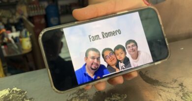 Familiares de Los Romero, desaparecidos en Texas, esperan que sus seres queridos puedan ser rescatados con vida luego de la desastre.