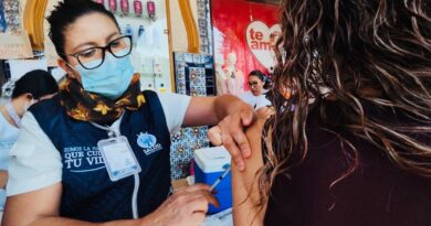 Vacunación masiva en macrocentros de Guanajuato genera buena respuesta de la población.