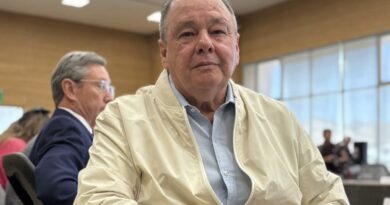 Diputado de Morena presenta iniciativa para eliminar brecha salarial entre hombres y mujeres en Guanajuato.