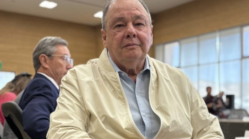 Diputado de Morena presenta iniciativa para eliminar brecha salarial entre hombres y mujeres en Guanajuato.