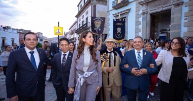 Gobernadora de Guanajuato declara a la estudiantina de la UG como patrimonio cultural intangible.