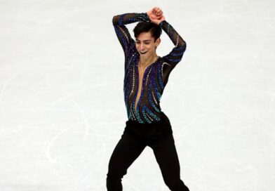 El tapatío formado en León, Donovan Carrillo, pasa a la final de patinaje artístico de Milán Cortina.
