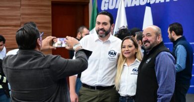 Presentan oficialmente a ex diputada del Verde, como nueva integrante de la fracción del PAN en el Congreso Local.