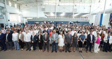 Legisladores de Guanajuato realizan tercer foro para regular el uso de celulares en las aulas.