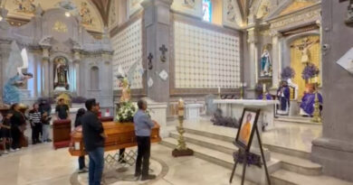 Dan último adiós a esposo de la alcaldesa de Jerécuaro asesinado el pasado viernes.