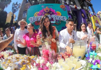 Autoridades, turistas y habitantes de Guanajuato Capital celebran el tradicional Día de Las Flores, en el Viernes de Dolores.