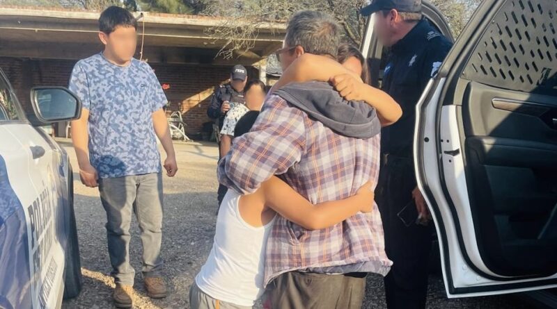 Escuadrón antiextorsión libera a dos adultos mayores víctimas de secuestro virtual en Irapuato.