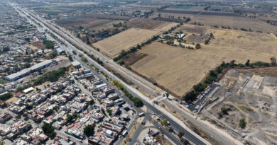 Alejandra Gutiérrez entrega cruce y pavimentación del acceso a San Juan de Abajo, en León.