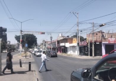 Gobierno de León rehabilita cruces vehiculares para optimizar circulación en Vicente Valtierra.