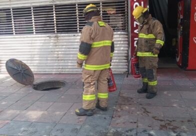 Se registra fuerte explosión en registro de la CFE en pleno centro de la ciudad de León.