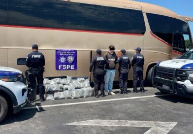 Detienen a hombre y aseguran droga que transportaba en autobús de pasajeros en la Salamanca-Morelia.