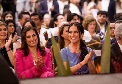 Inaugura gobernadora Libia Dennise y alcaldesa de León, Alejandra Guiérrez, Sala C5 del Poliforum.