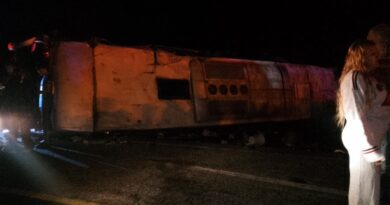 Vuelca autobús con peregrinos en San Luis de La Paz. Hay 45 lesionados.