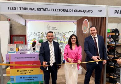 El TEEG acerca la justicia electoral a la ciudadanía en la Feria Nacional del Libro de León.