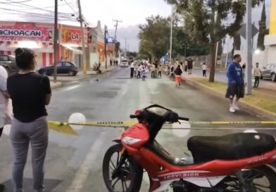 Familiares de niña asesinada en Irapuato bloquean bulevar en Irapuato en protesta contra la fiscalía.