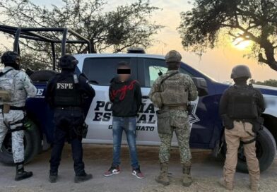 Rescatan a víctima de secuestro luego de persecución de hombres armados en Celaya.