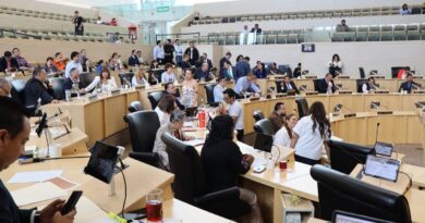 Diputados locales aprueban reforma para eliminar reelección inmediata y nepotismo electoral.