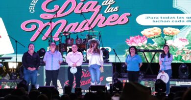 Encabeza Melanie Mirillo celebración por el día de las madres en Silao.