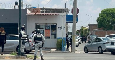 Muere agente de investigación de la FGE durante enfrentamiento en Salamanca el que fue abatido un presunto agresor.