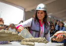 Alejandra Gutiérrez coloca primera piedra de 5 torres departamentales para beneficio de 50 familias.