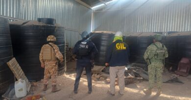 Aseguran toma clandestina y más de 70 mil litros de hidrocarburo en Celaya.