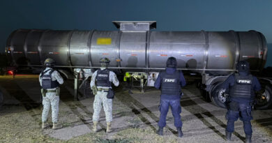 Aseguran FSPE seis autotanques con residuos de hidrocarburo en Manuel Doblado .