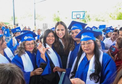 Preside Libia Dennise la ceremoniade graduación del Programa “YoPuedo, Guanajuato Puede”.