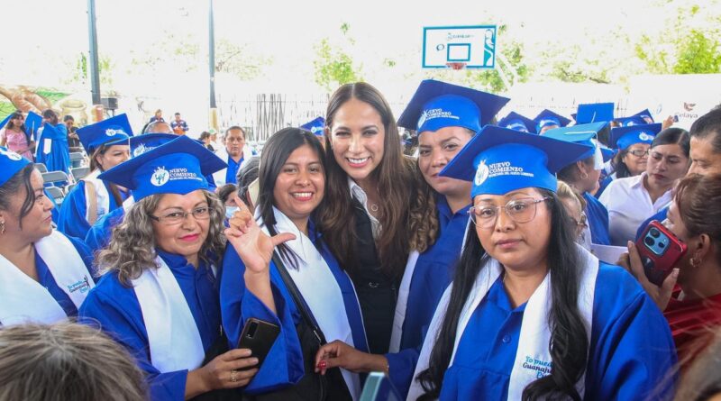 Preside Libia Dennise la ceremoniade graduación del Programa “YoPuedo, Guanajuato Puede”.