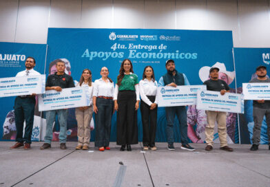 Encabeza gobernadora entrega de apoyos a migrantes deportados o en situación de retorno.