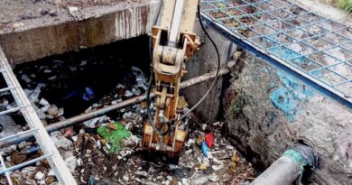 SAPAL invita a la gente a no tirar basura en calles y cauces para evitar taponamientos e inundaciones esta temporada.