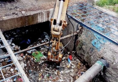 SAPAL invita a la gente a no tirar basura en calles y cauces para evitar taponamientos e inundaciones esta temporada.
