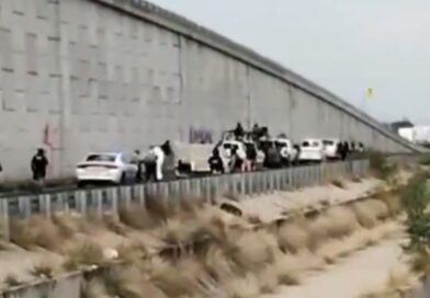 Localizan tres cuerpos sin vida sobre la carretera Celaya-Apaseo el Grande.