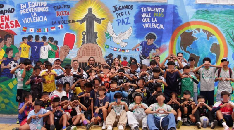Gobierno de Silao devela mural para exaltar valores familiares y cultura de La Paz.