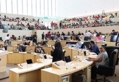 Diputados del PAN rechazan auditar a Diego Sinhue pero aprueban auditar a Alejandra Gutiérrez.
