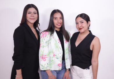 Estudiantes de Enfermería de la UG ganan medallas de plata en concurso de ciencia y salud.