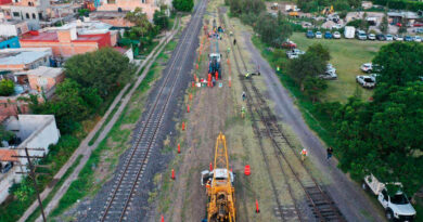Activistas rechazan trazo del tren que pasará por Celaya y advierten acciones de resistencia social y amparos.