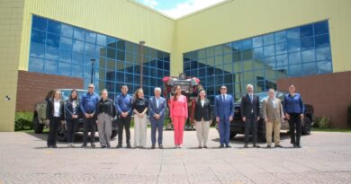 Encabeza gobernadora inauguración de planta solar en la GM y pone en marcha programa de canje de armas en Salamanca.