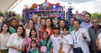 Alejandra Gutiérrez inaugura el Festival de Verano en las instalaciones de la feria, con actividades gratuitas.