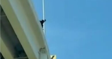 Elemento de Seguridad Pública de León se lanza al vacío desde la parte alta del Distribuidor Vial Juan Pablo II.