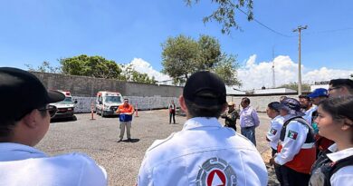 Personal operativo de Protección Civil de Silao recibe capacitación en manejo de vehículos de emergencia.