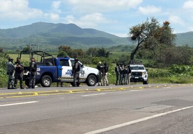 Encuentran dos cuerpos fragmentados sobre la carretera federal Yuriria-Valle de Santiago.