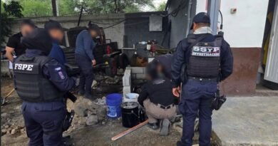 Autoridades estatales y federales aseguran 165 cilindros de gas LP en Dolores Hidalgo.  