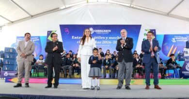 Gobierno de Guanajuato entrega de paquetes de útiles escolares y mochilas en Celaya.