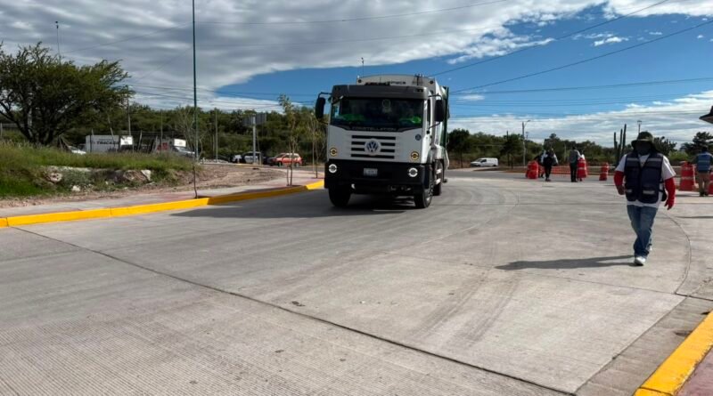 Avanza obra para agilizar tránsito vehícular en la zona de La Antorcha, en León.